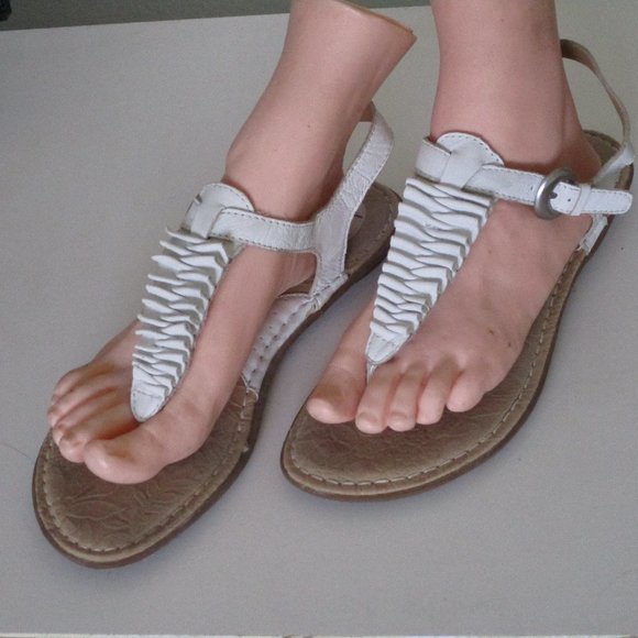 Born b.o.c. Womens White Leather T-Strap Flip Flop Flat Sandal - Size 10M - Picture 2 of 6